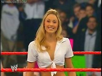Wrestling babe Stacy Keibler shows off her...