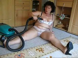 Chubby mature loves pantyhose and vacuum...