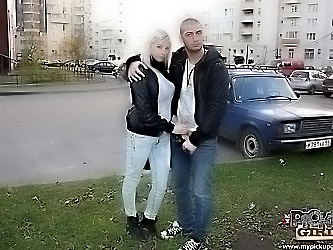 Blowjob and pickup fuck outdoors