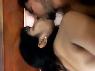 Sri Lankan Couple Leaked Sex Clip 2